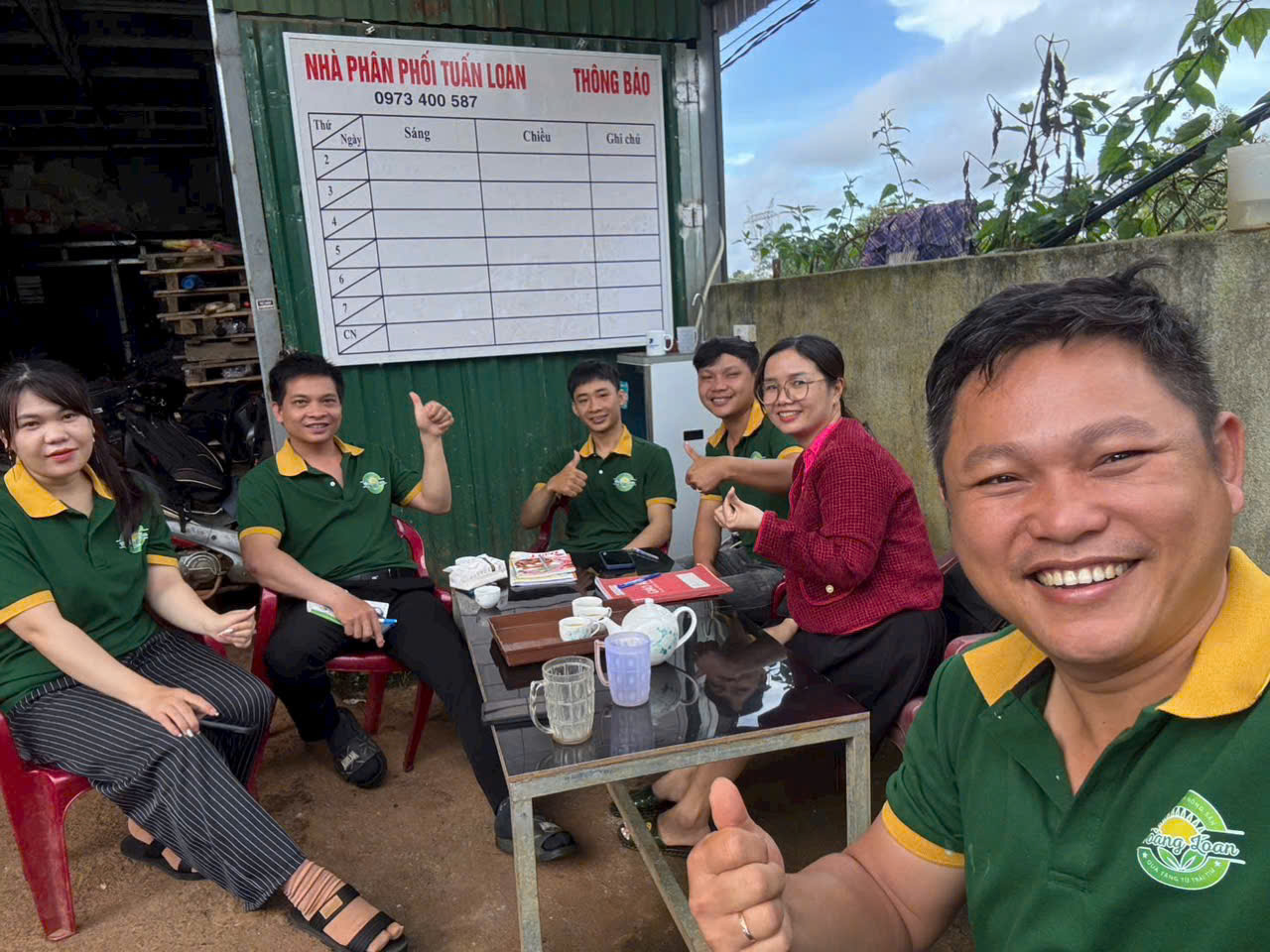 Nhà phân phối Tuấn Loan