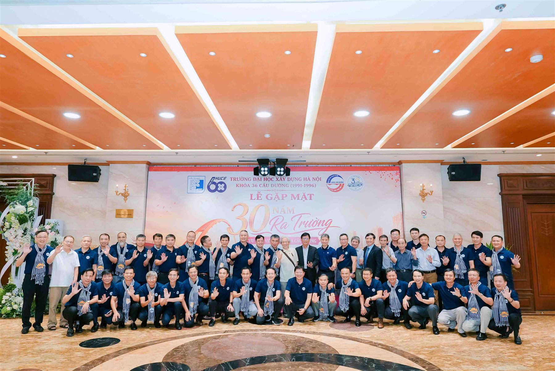 Đồng phục polo cho lễ kỷ niệm 30 năm ra trường